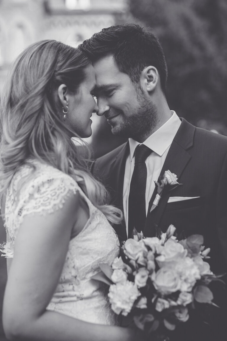 6-xenia lange-hochzeitsfotografie-hochzeit-monheim am rhein-marienburgpark-monberg-brautpaar shooting